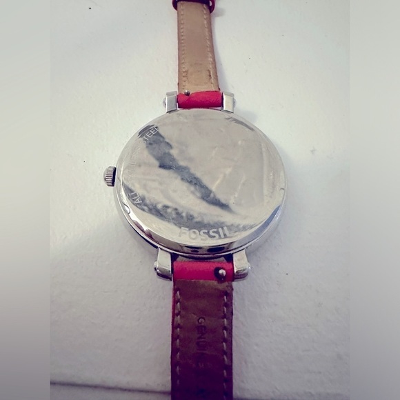 Fossil Brand Hot Pink Watch Adjustable Leather Strap Silver Watch Face Round - Picture 2 of 6